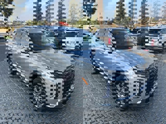 New 2025 Hyundai Palisade SE