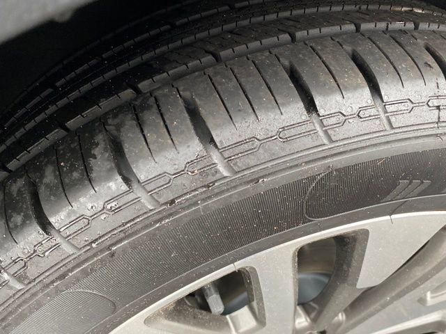 Used 2020 Ford Escape Titanium image 24