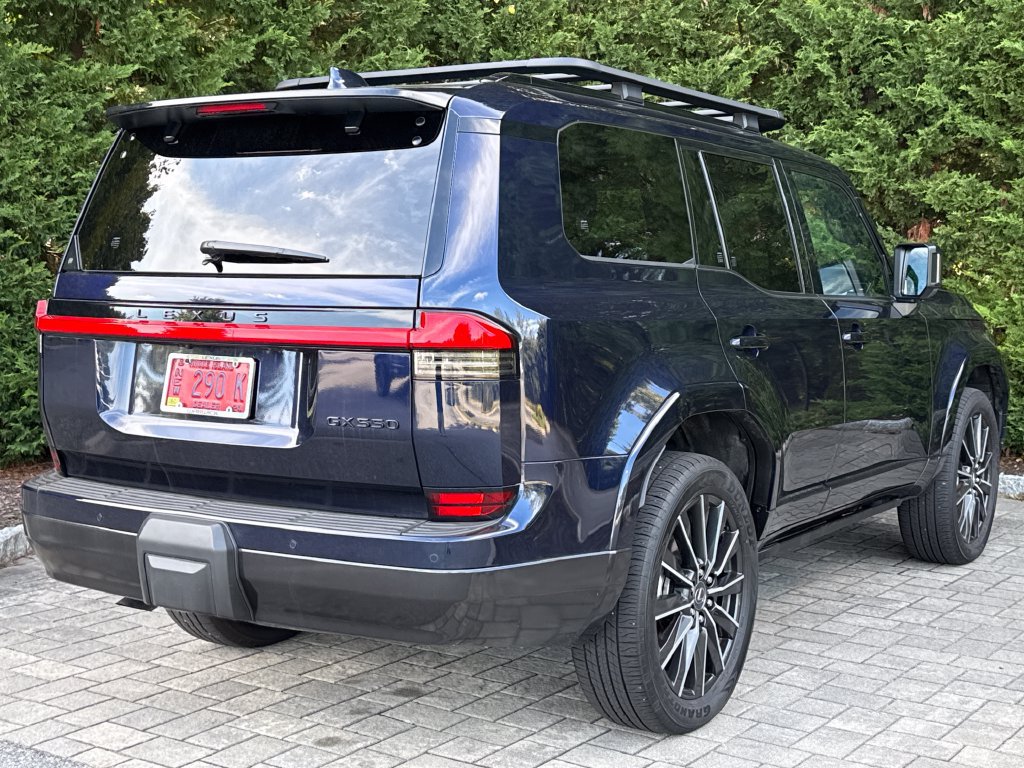 Used 2026 Lexus GX 550 w/ Accessory Package (31) AWD/4WD image 6