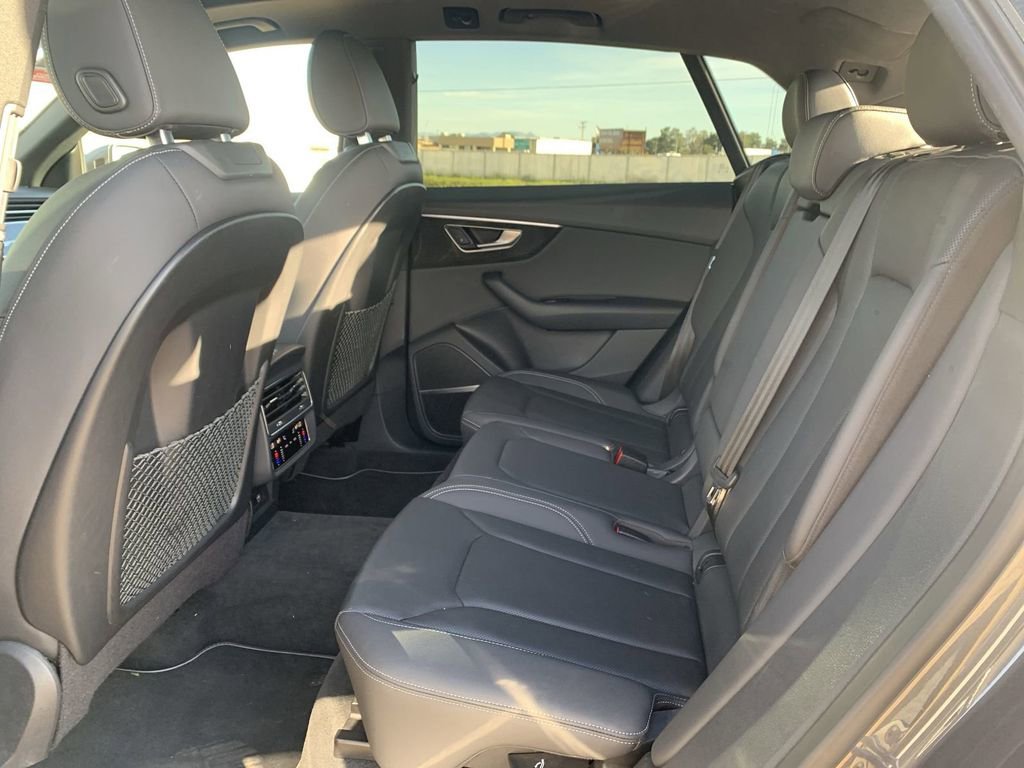 Used 2019 Audi Q8 Premium Plus image 3