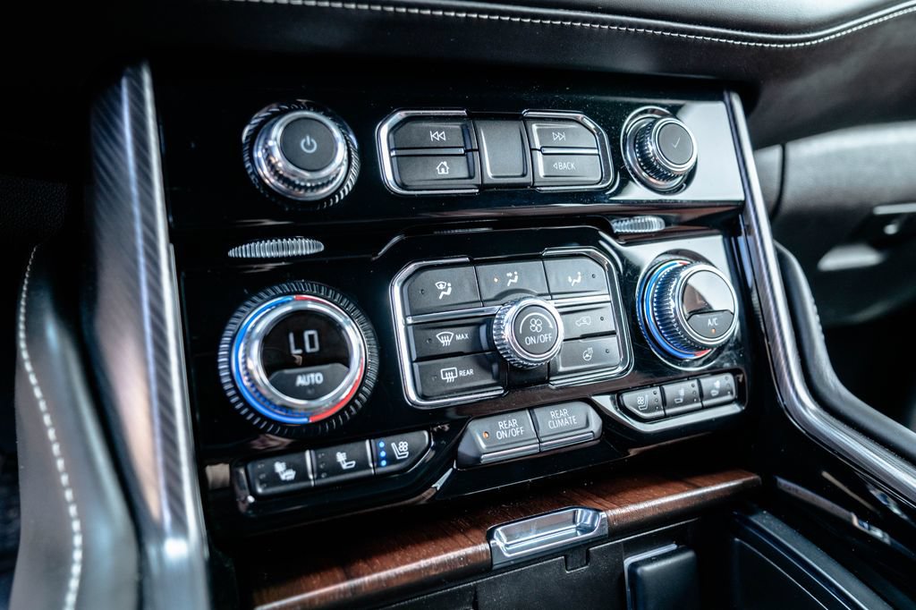 Certified 2024 GMC Yukon XL Denali Ultimate AWD/4WD image 25