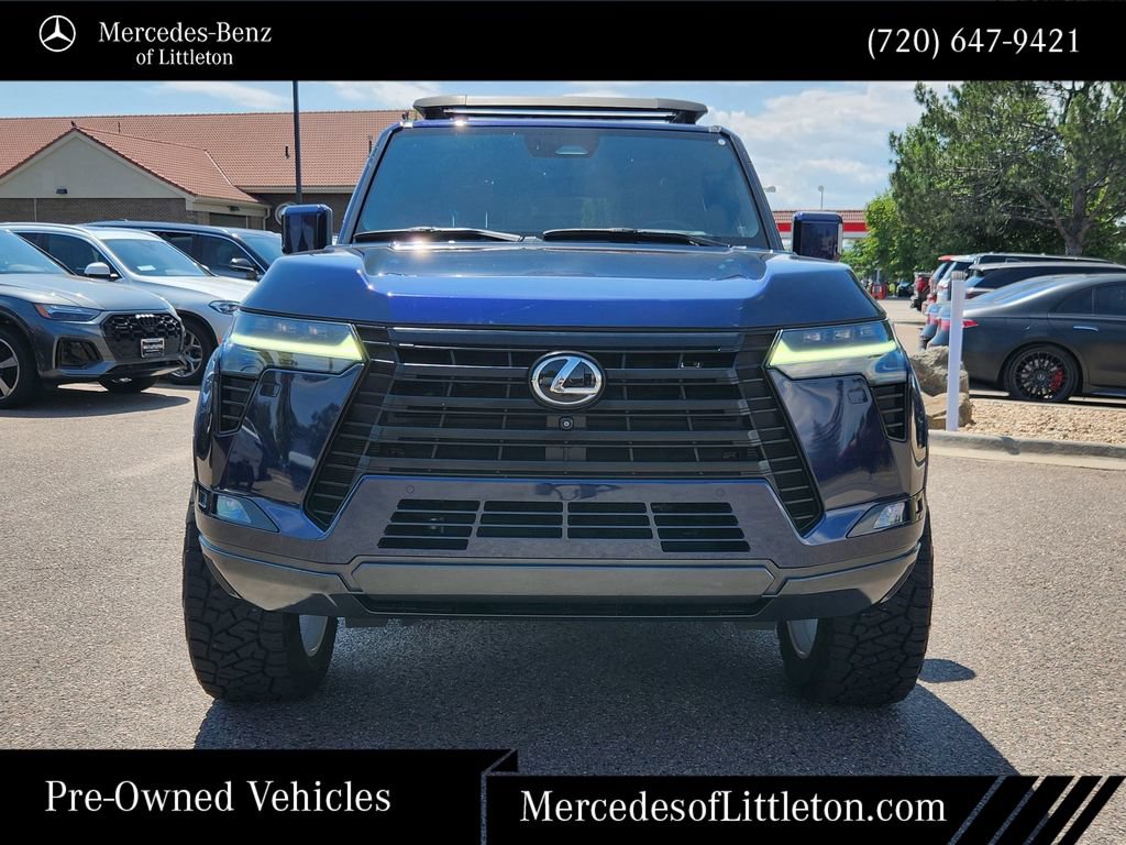 Used 2024 Lexus GX 550 w/ Accessory Package (31) AWD/4WD image 2