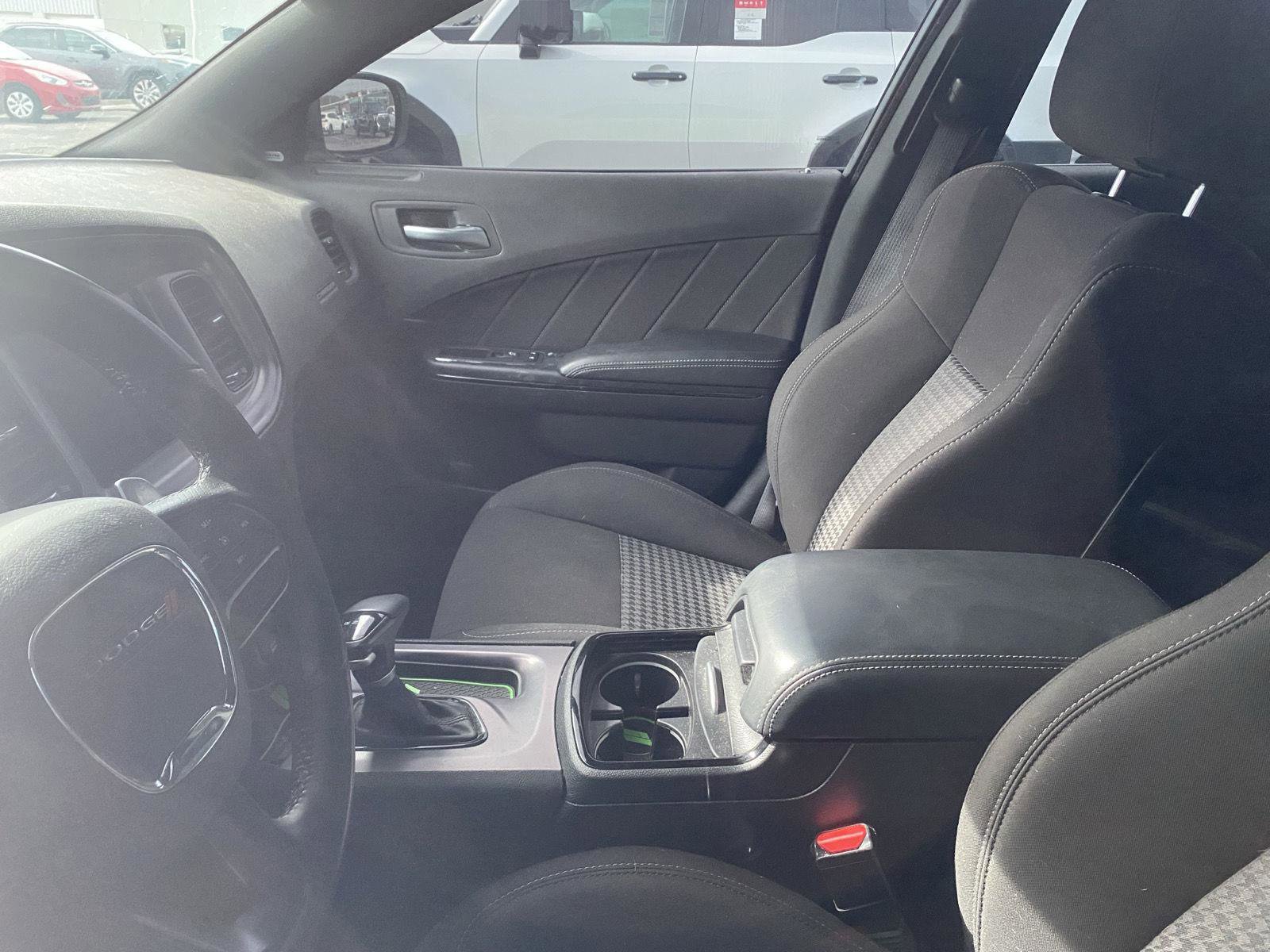 Used 2023 Dodge Charger R/T w/ Blacktop Package image 7