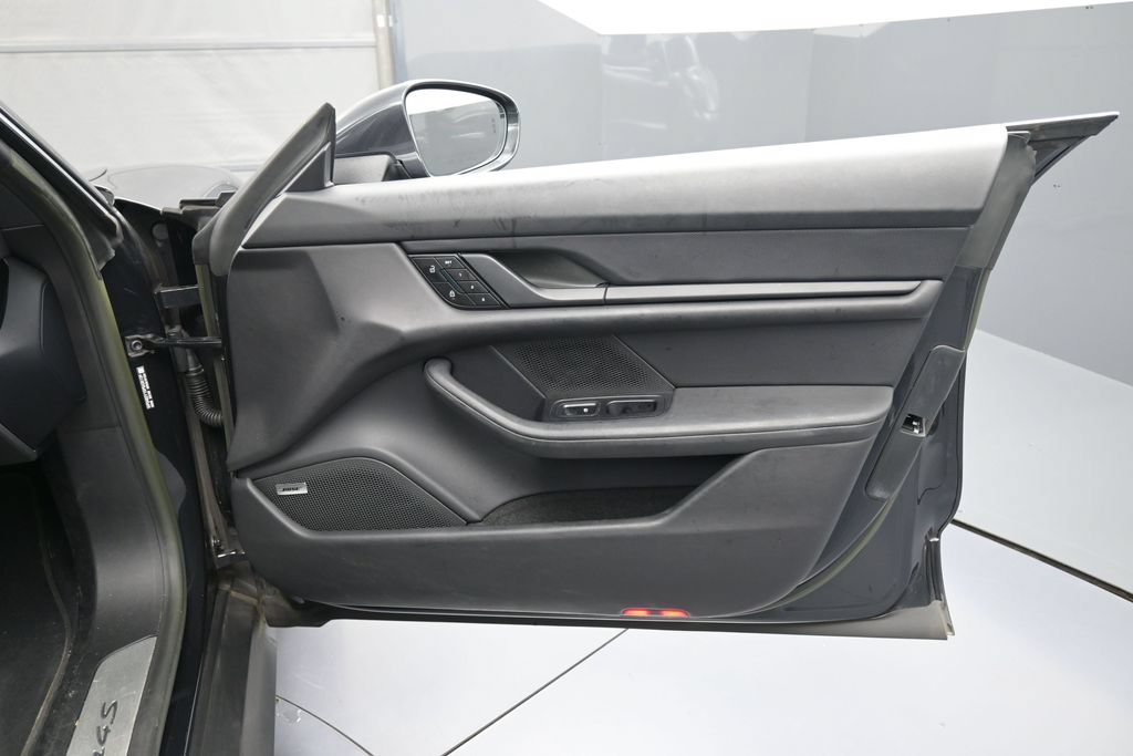 Certified 2023 Porsche Taycan 4S AWD/4WD image 28