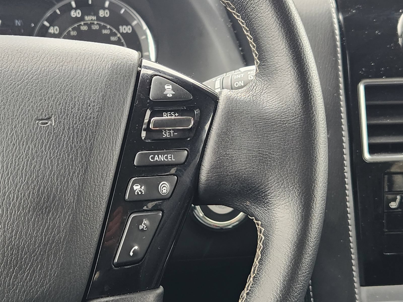 Used 2024 INFINITI QX80 Luxe RWD image 32