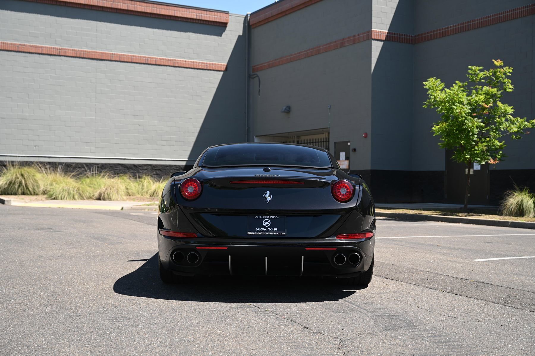 Used 2016 Ferrari California T RWD image 15