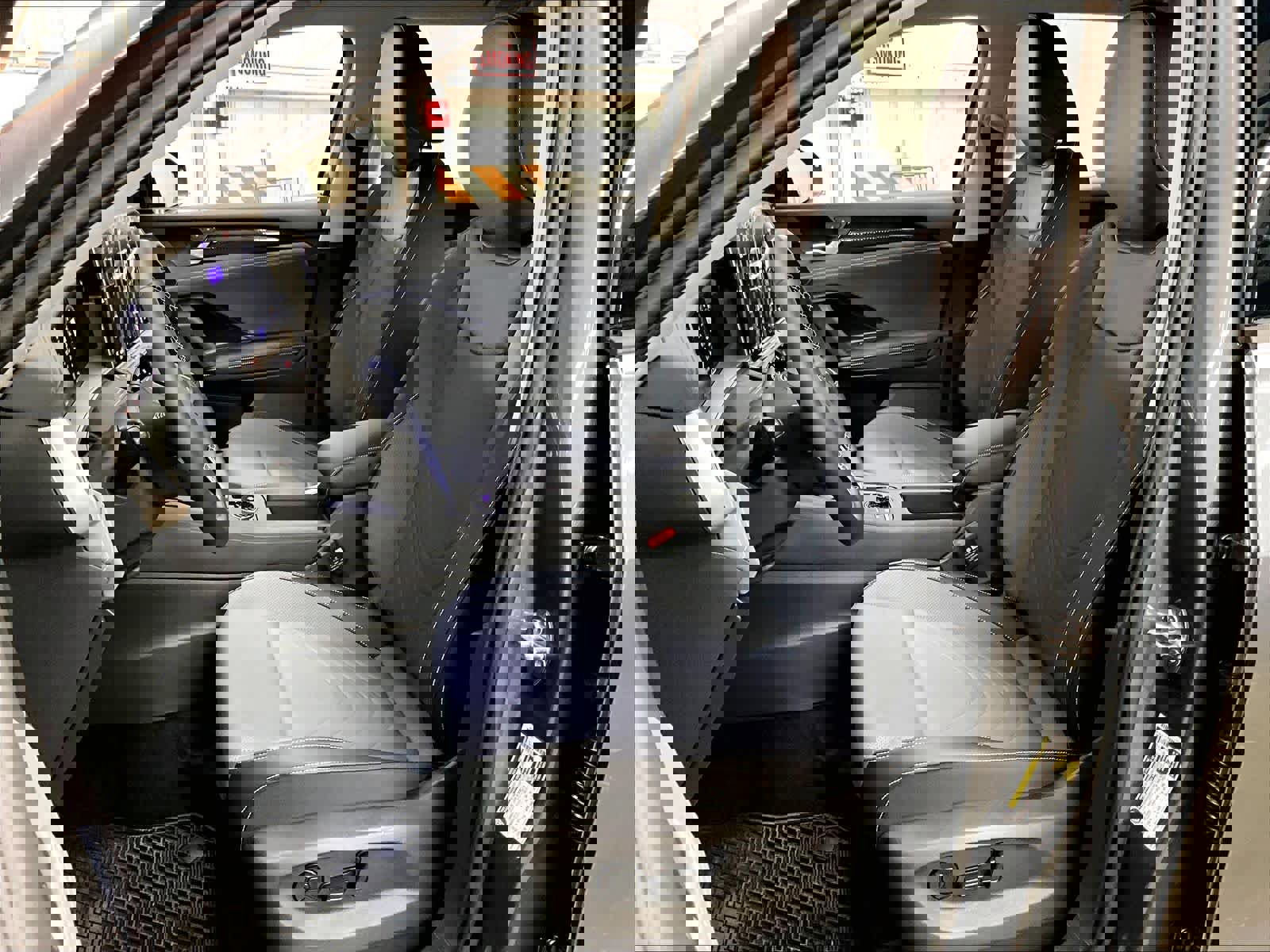 New 2026 Volkswagen Tiguan SE image 11