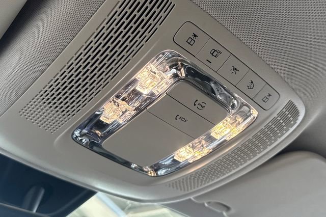 Used 2022 Mercedes-Benz GLB 250 image 24