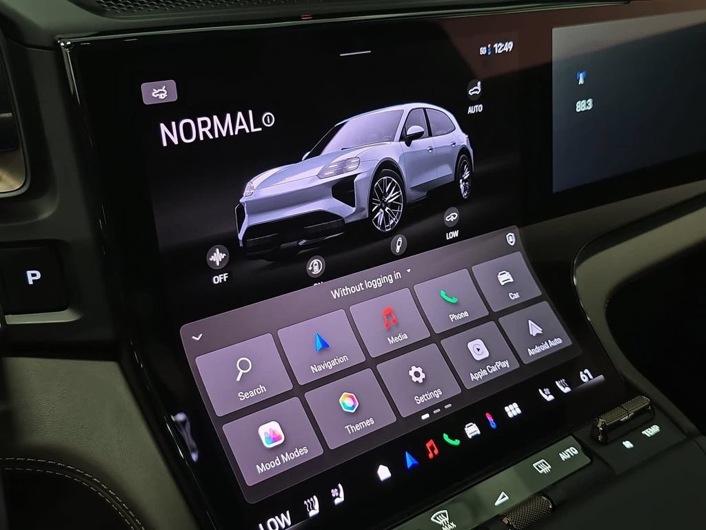 New 2026 Porsche Cayenne Turbo AWD/4WD image 16