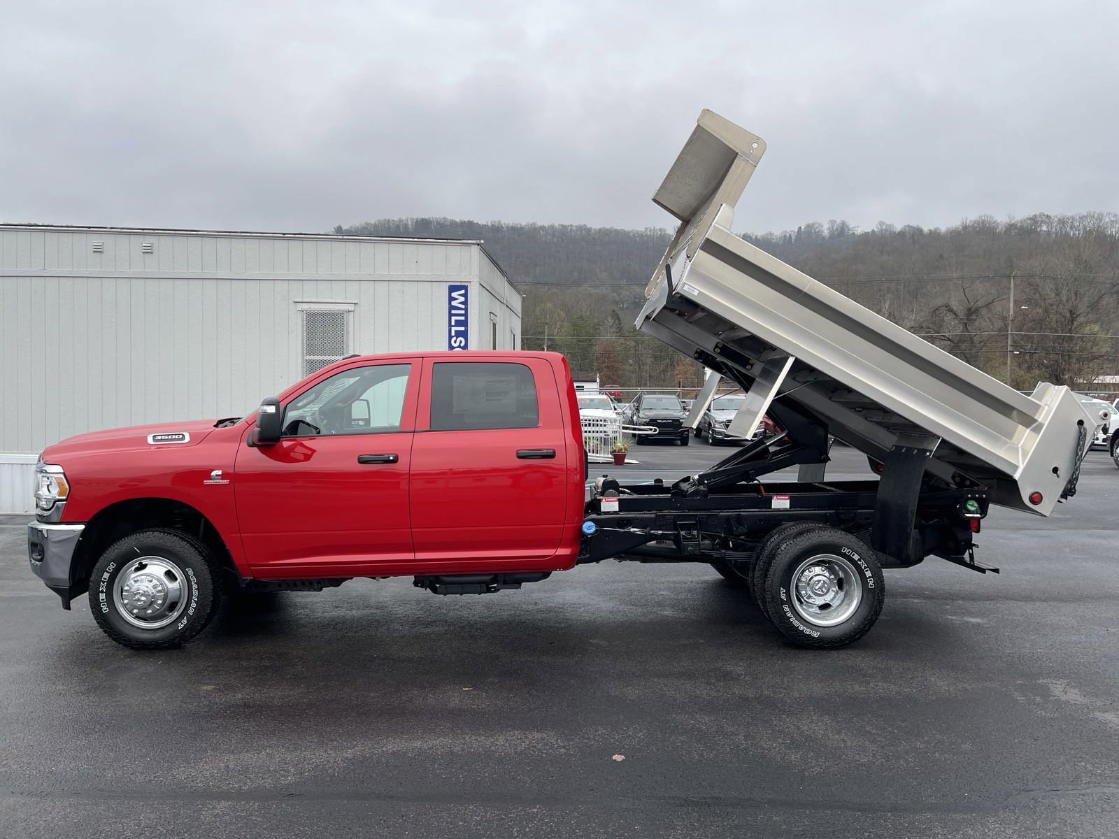 New 2024 RAM 3500 Tradesman w/ Chrome Appearance Group image 28