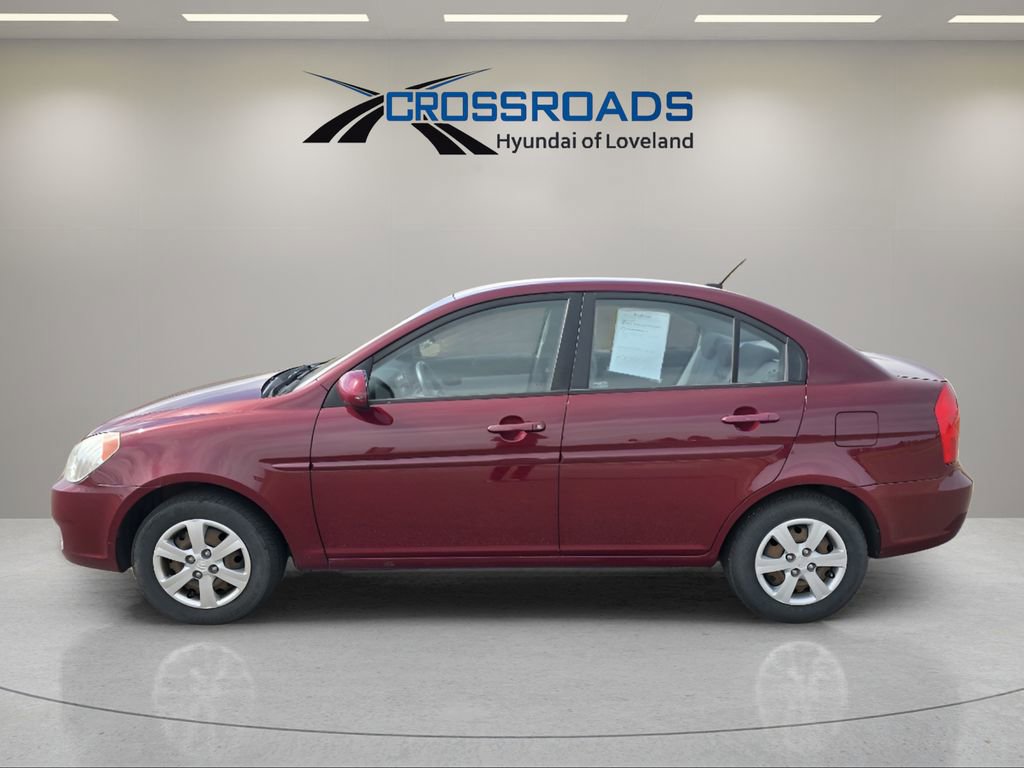Used 2010 Hyundai Accent GLS image 2