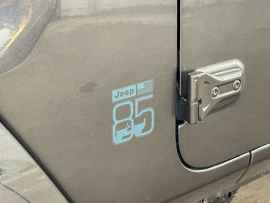 New 2026 Jeep Gladiator Sport AWD/4WD image 16