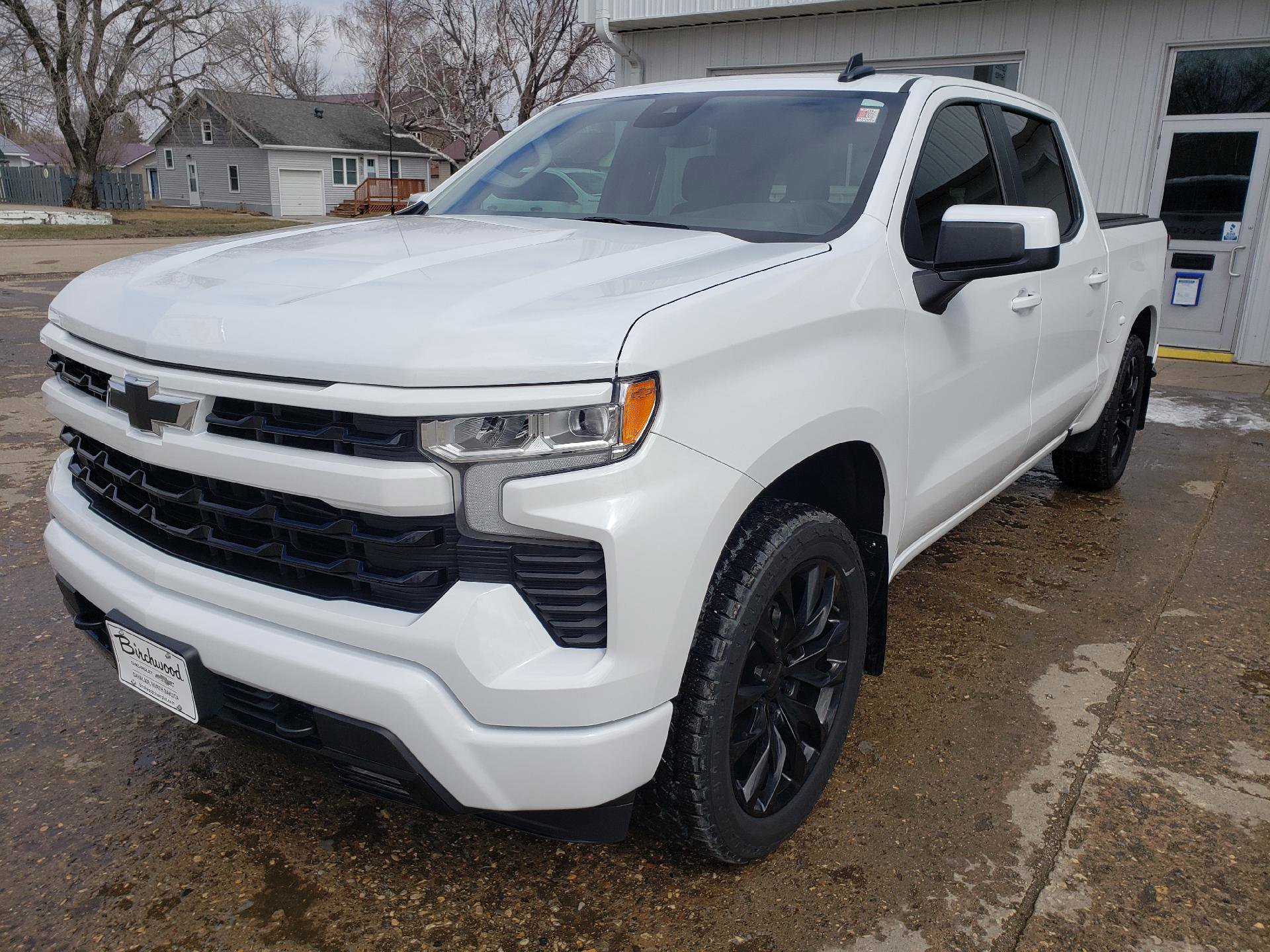 Used 2024 Chevrolet Silverado 1500 RST AWD/4WD image 1