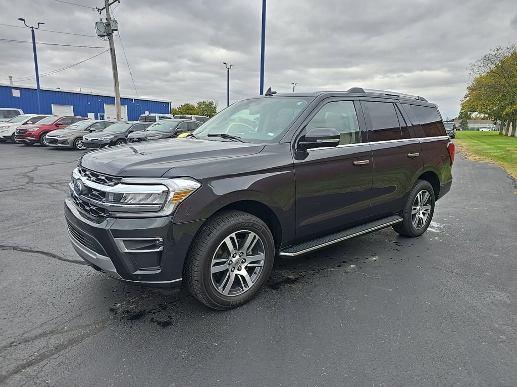 Used 2023 Ford Expedition Limited image 6