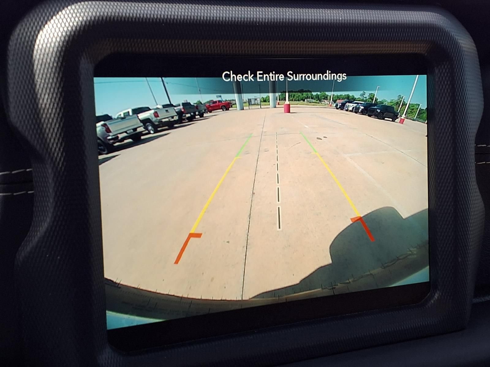 Used 2018 Jeep Wrangler Unlimited Sahara AWD/4WD image 13