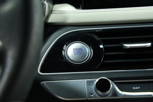 Used 2022 Genesis G70 3.3T RWD image 24