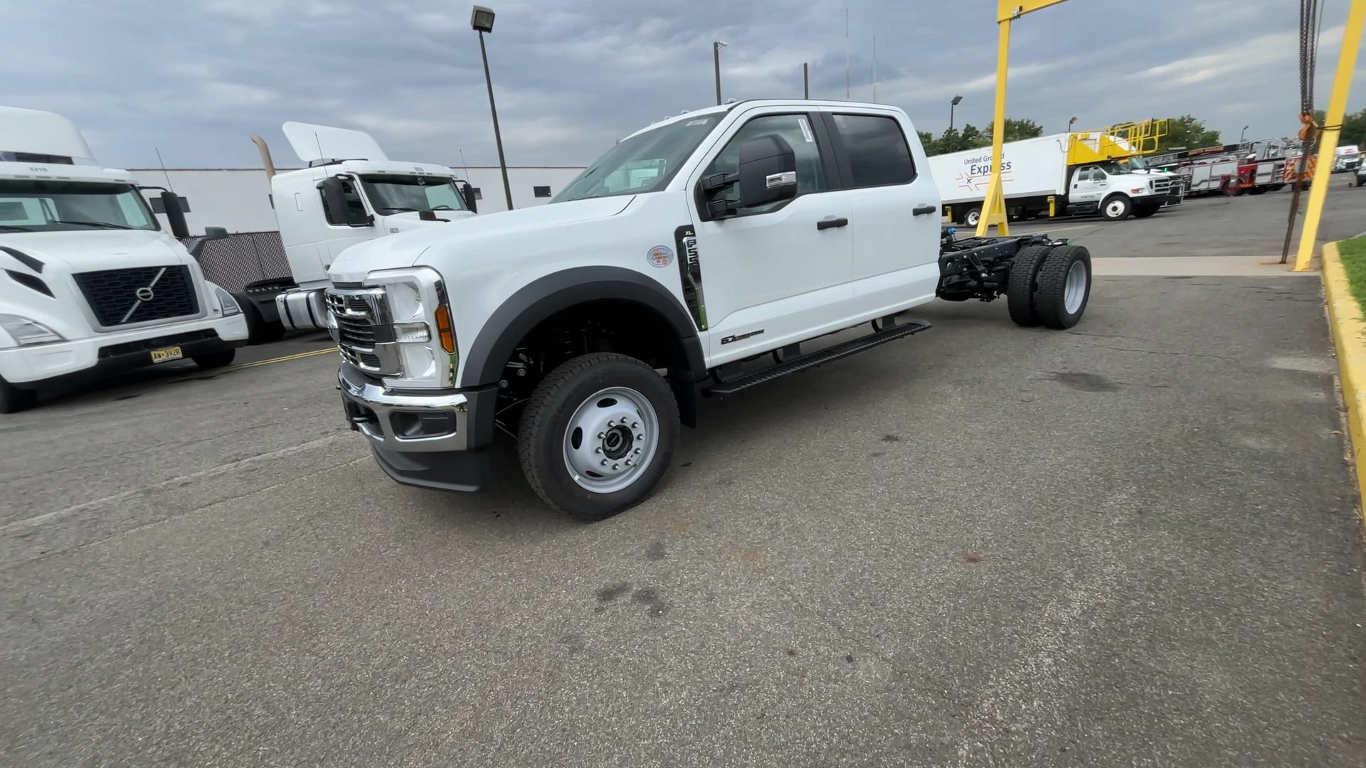 New 2026 Ford F550 4x4 Crew Cab image 4