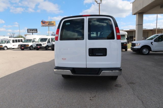 Used 2021 GMC Savana 2500 w/ Driver Convenience Package image 5