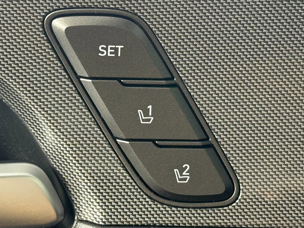 Used 2022 Hyundai Santa Fe Limited image 41