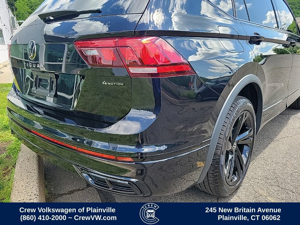 Certified 2024 Volkswagen Tiguan SE R-Line AWD/4WD image 31