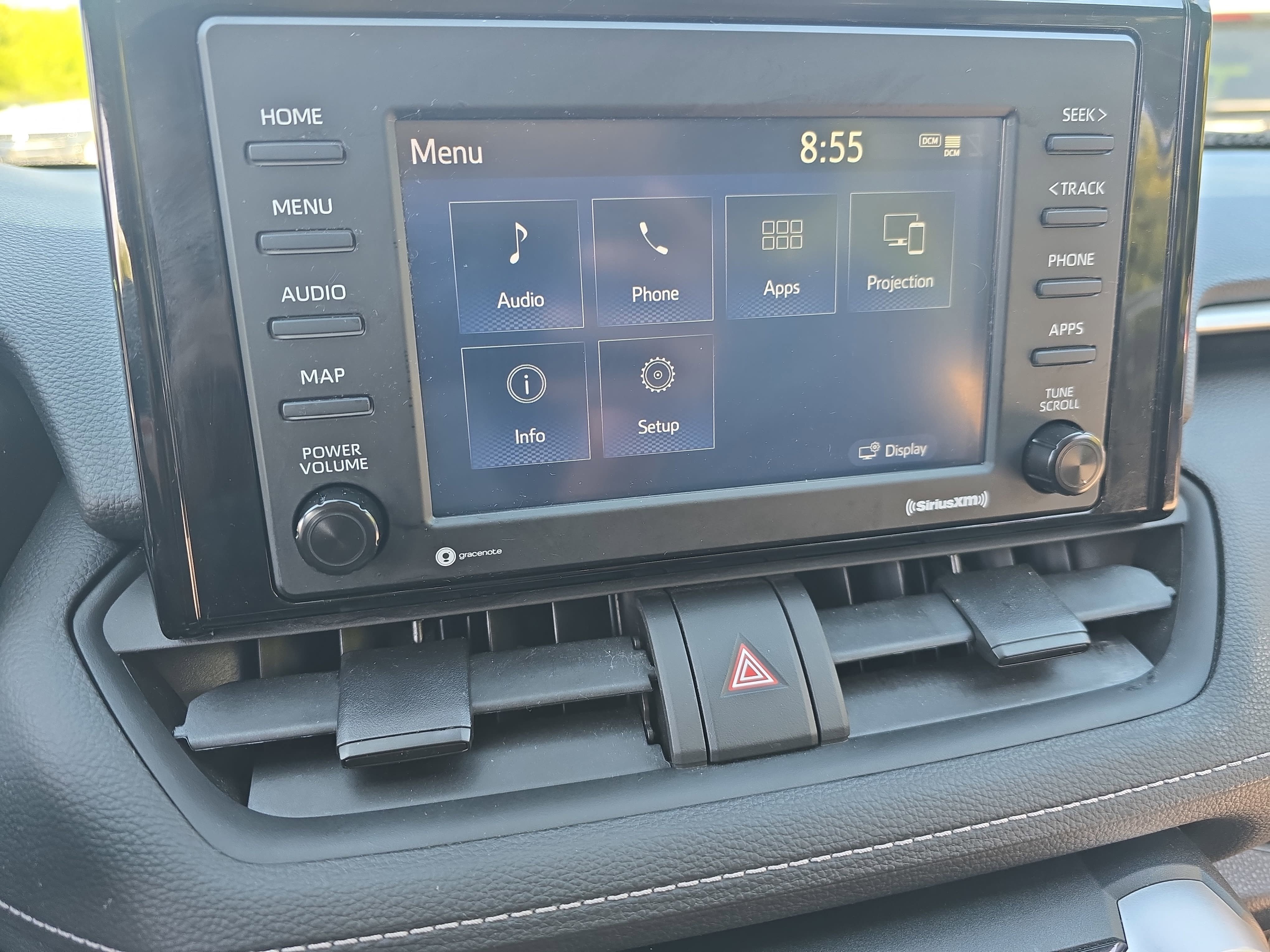 Used 2022 Toyota RAV4 XLE AWD/4WD image 18