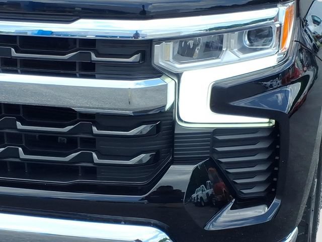 Used 2024 Chevrolet Silverado 1500 LT AWD/4WD image 9