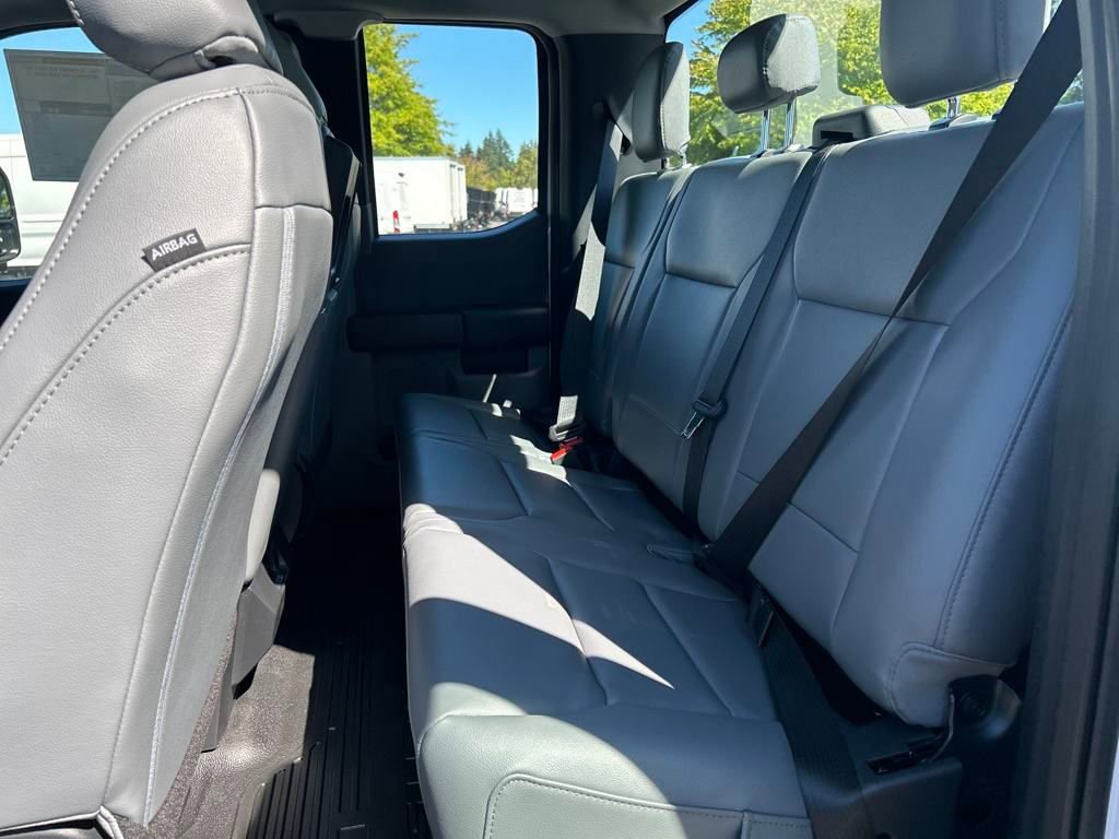 New 2025 Ford F550 4x4 SuperCab Super Duty image 25