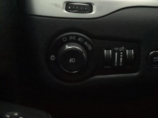 Used 2015 Jeep Cherokee Trailhawk w/ Comfort/Convenience Group image 16