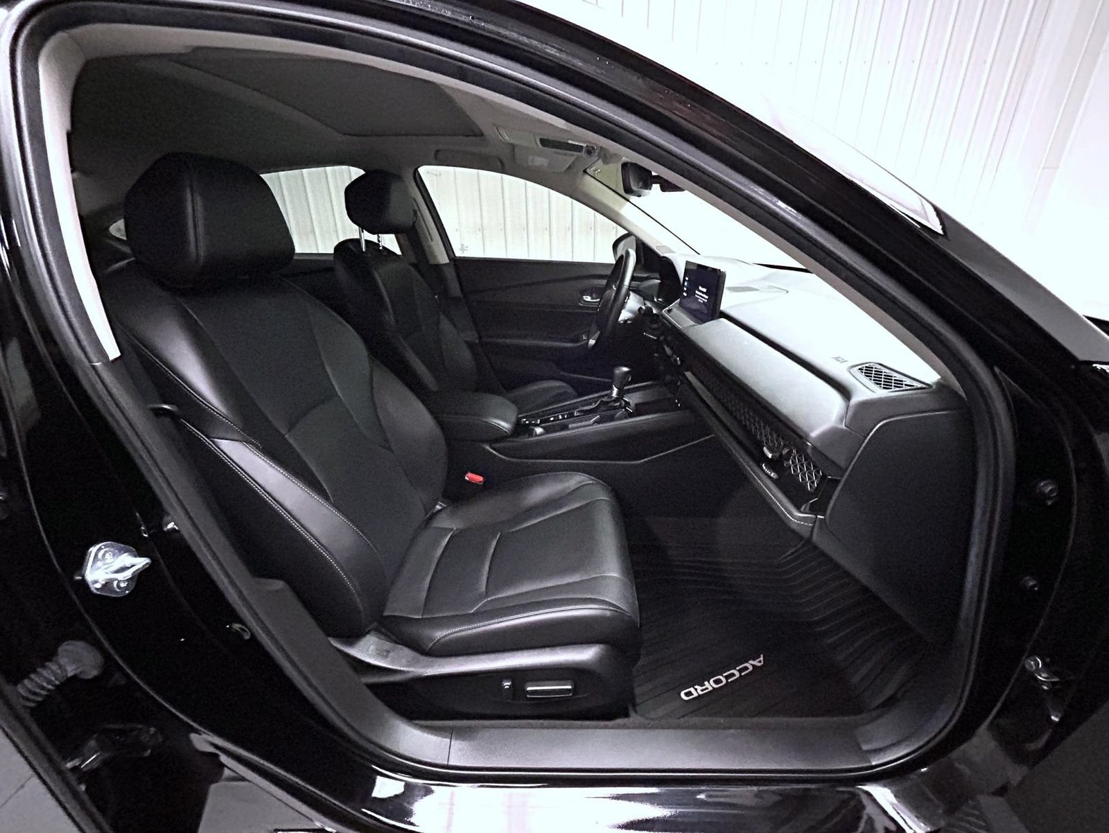 Used 2024 Honda Accord Touring image 15