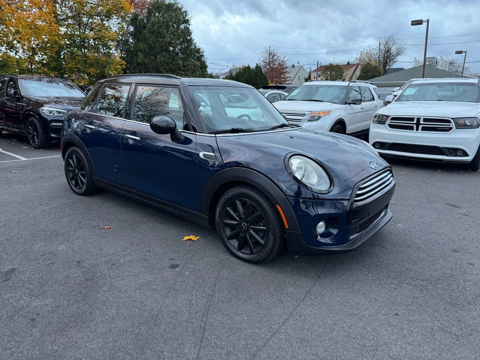 Used 2015 MINI Cooper 4-Door Hardtop image 13