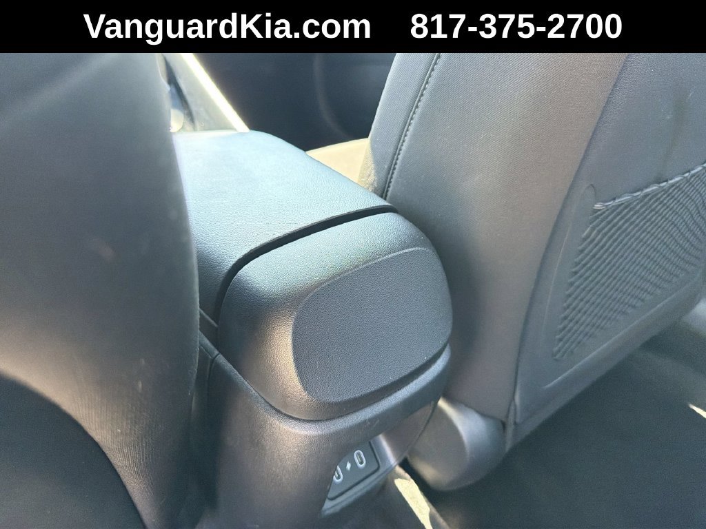 Used 2025 Hyundai Elantra SEL FWD image 25