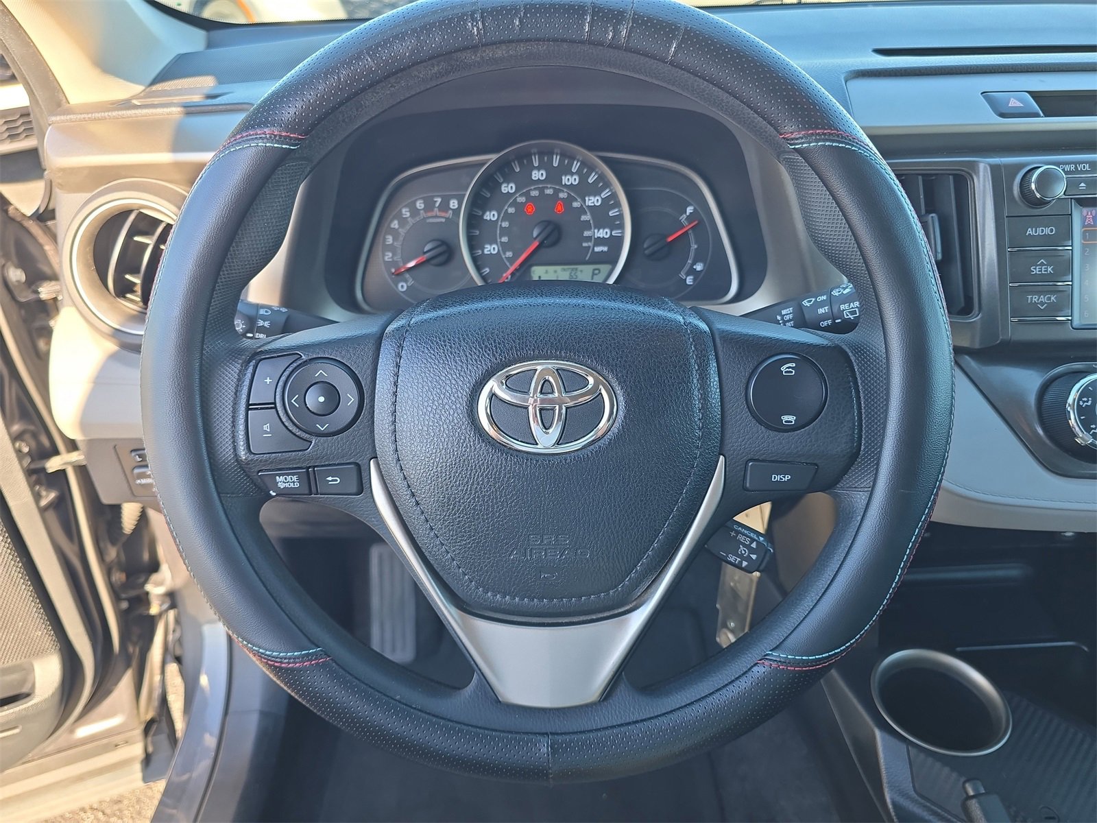 Used 2013 Toyota RAV4 LE image 23