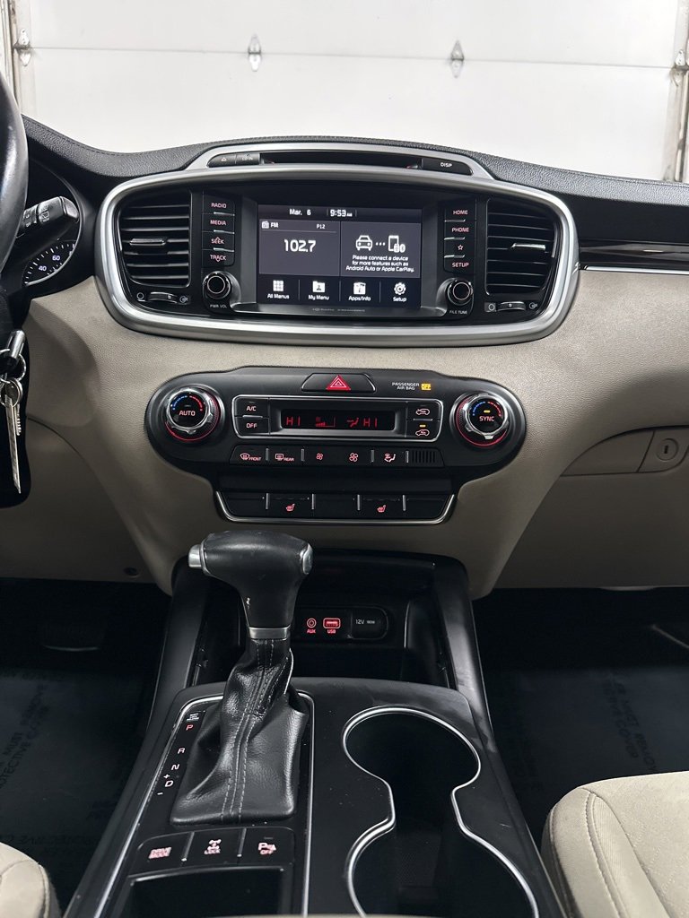 Used 2019 Kia Sorento LX w/ LX Convenience Package image 26