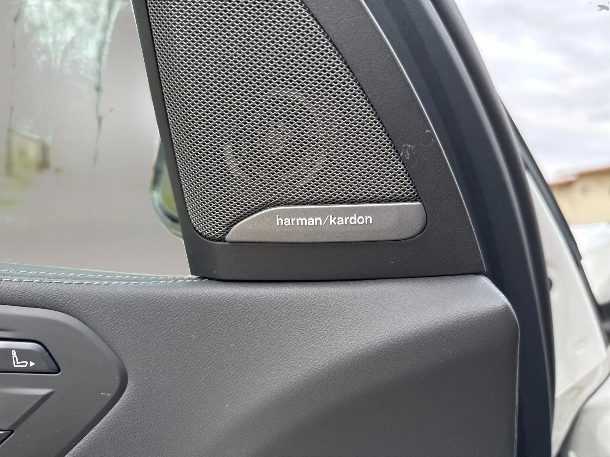 Used 2023 BMW X7 xDrive40i w/ M Sport Package image 30