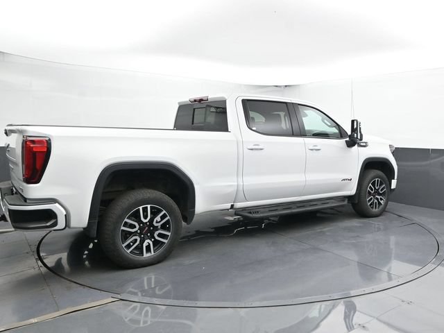 Used 2025 GMC Sierra 1500 AT4 w/ Technology Package AWD/4WD image 2