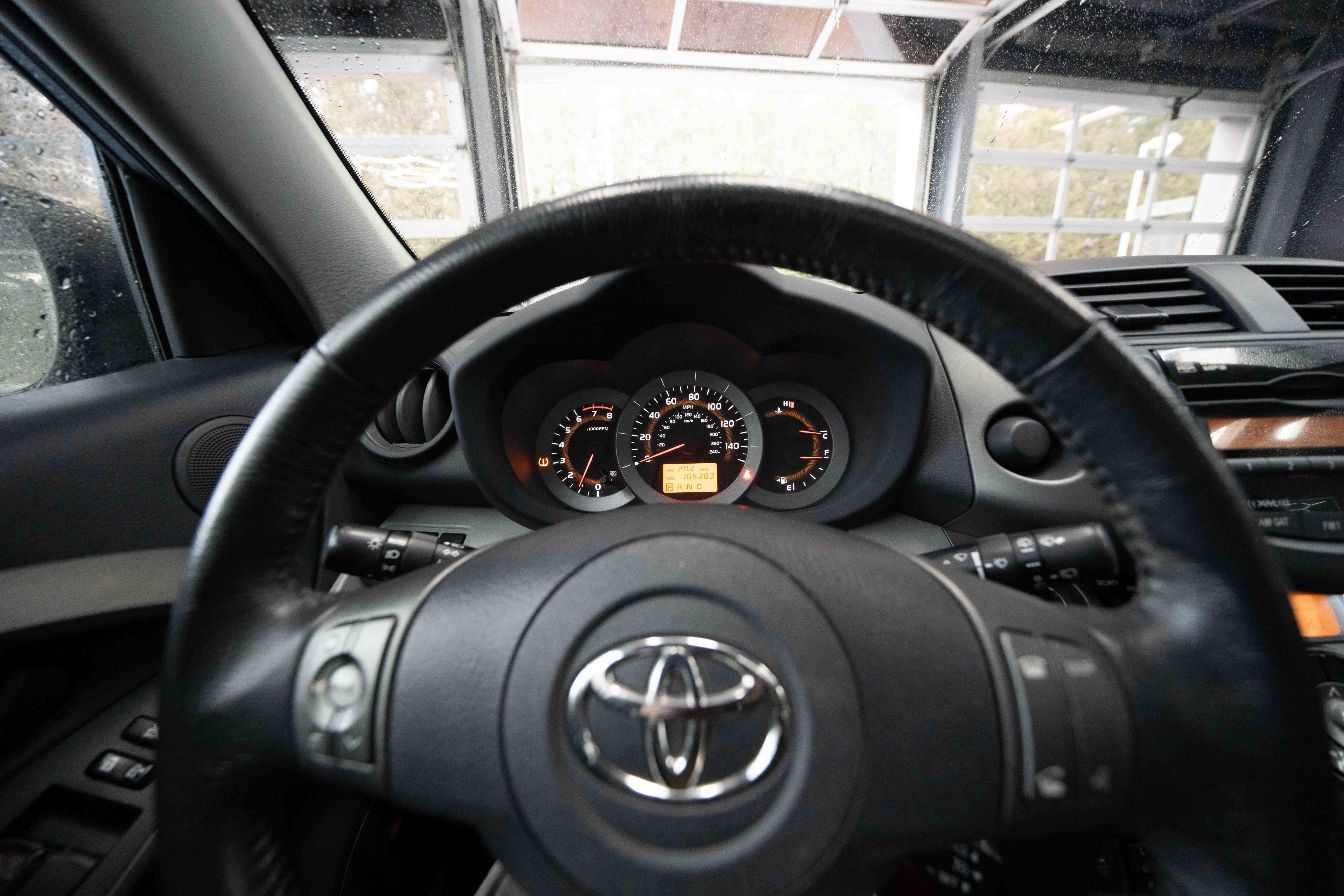 Used 2009 Toyota RAV4 Limited image 15