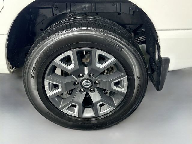 Used 2021 Nissan Titan SL w/ Moonroof Package AWD/4WD image 32