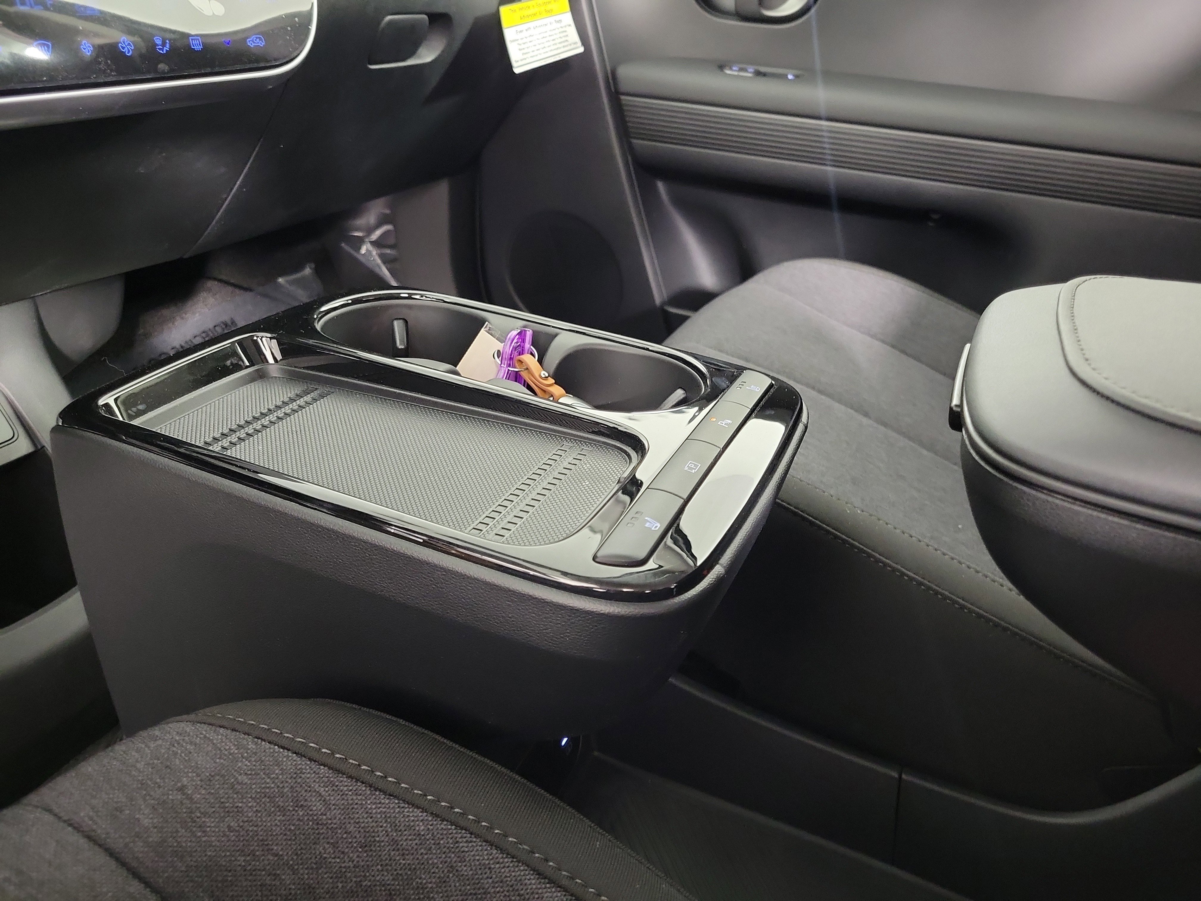 New 2026 Hyundai Ioniq 5 SE AWD/4WD image 18