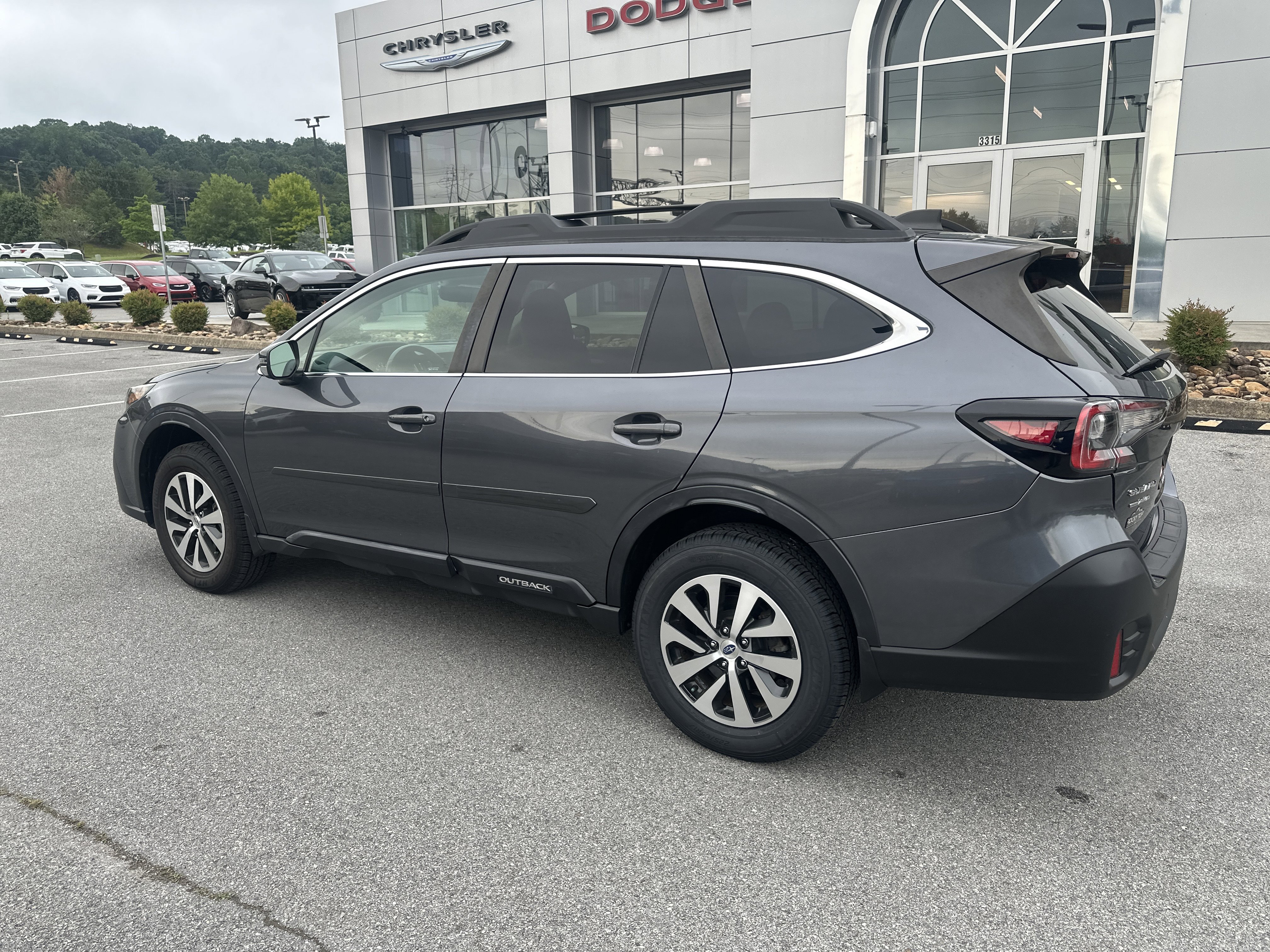 Used 2022 Subaru Outback Premium AWD/4WD image 11