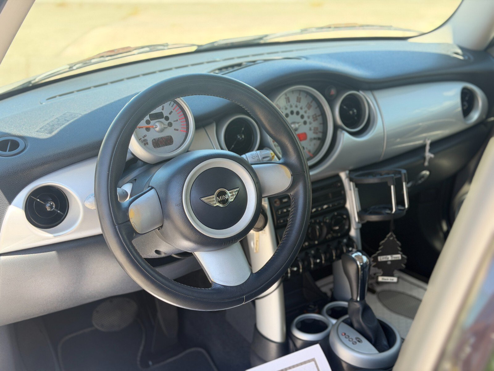 Used 2006 MINI Cooper Hardtop FWD image 11