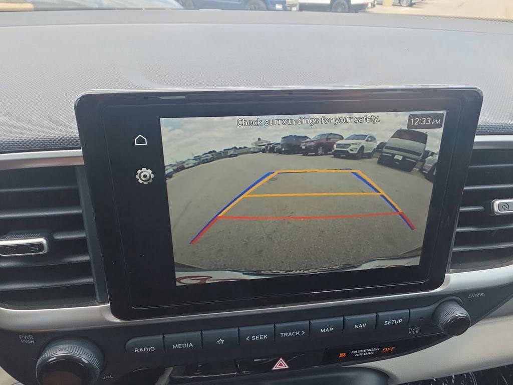 Certified 2025 Hyundai Venue Limited FWD image 16
