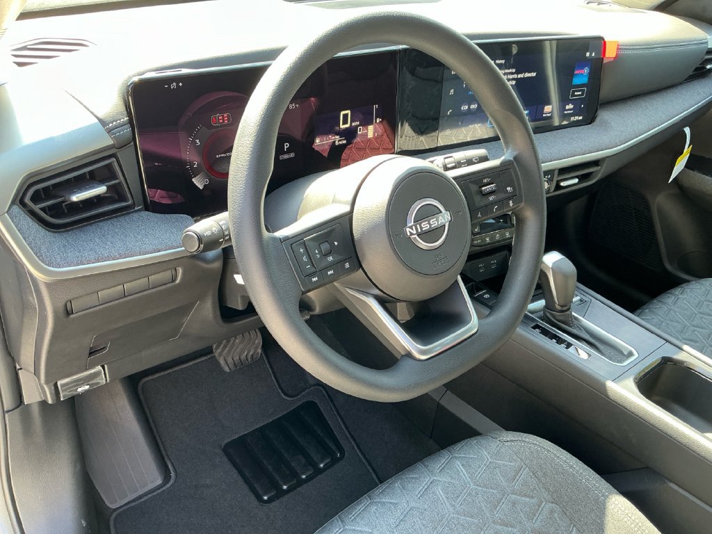 New 2027 Nissan Kicks SV AWD/4WD image 31