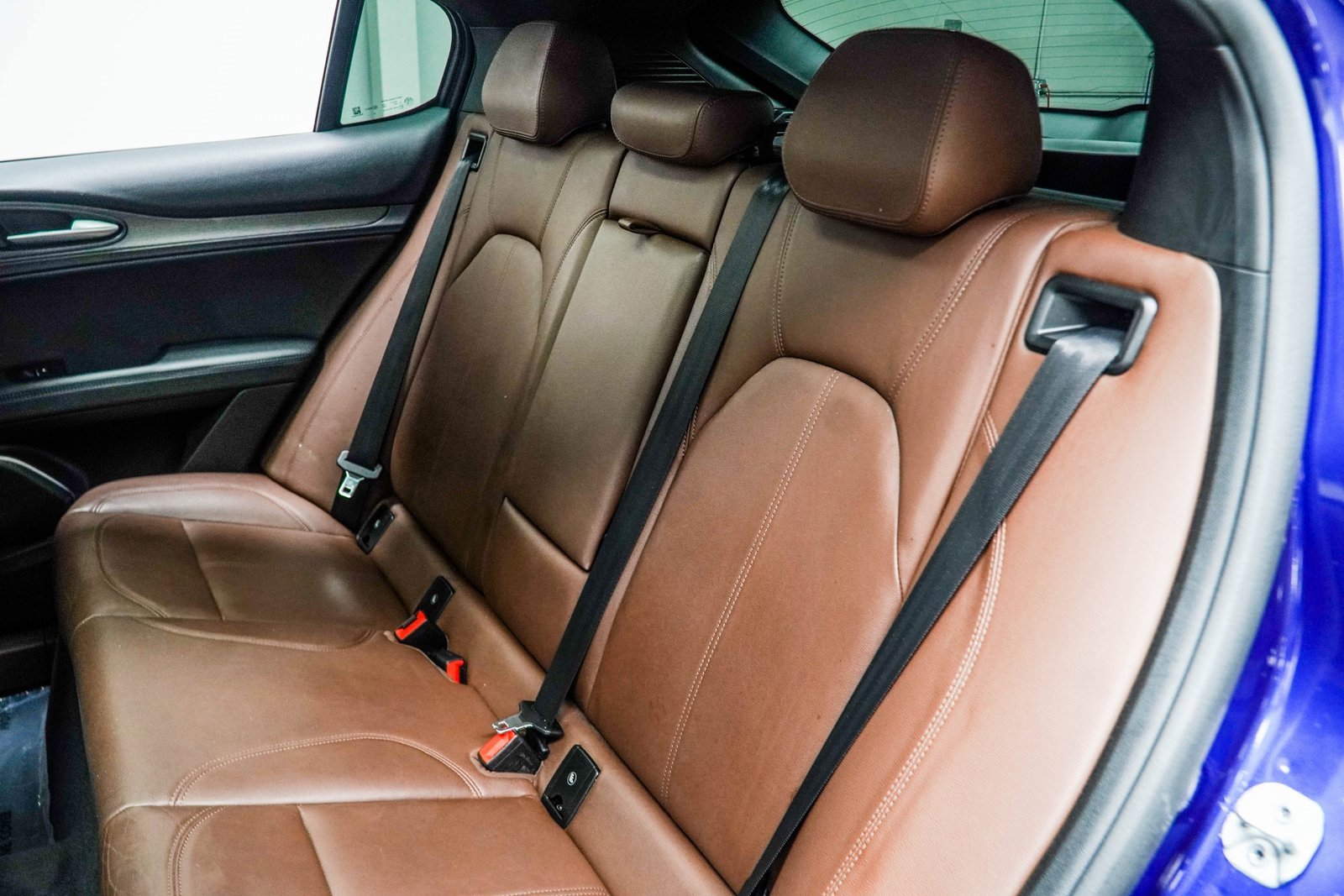 Used 2022 Alfa Romeo Stelvio Ti image 38