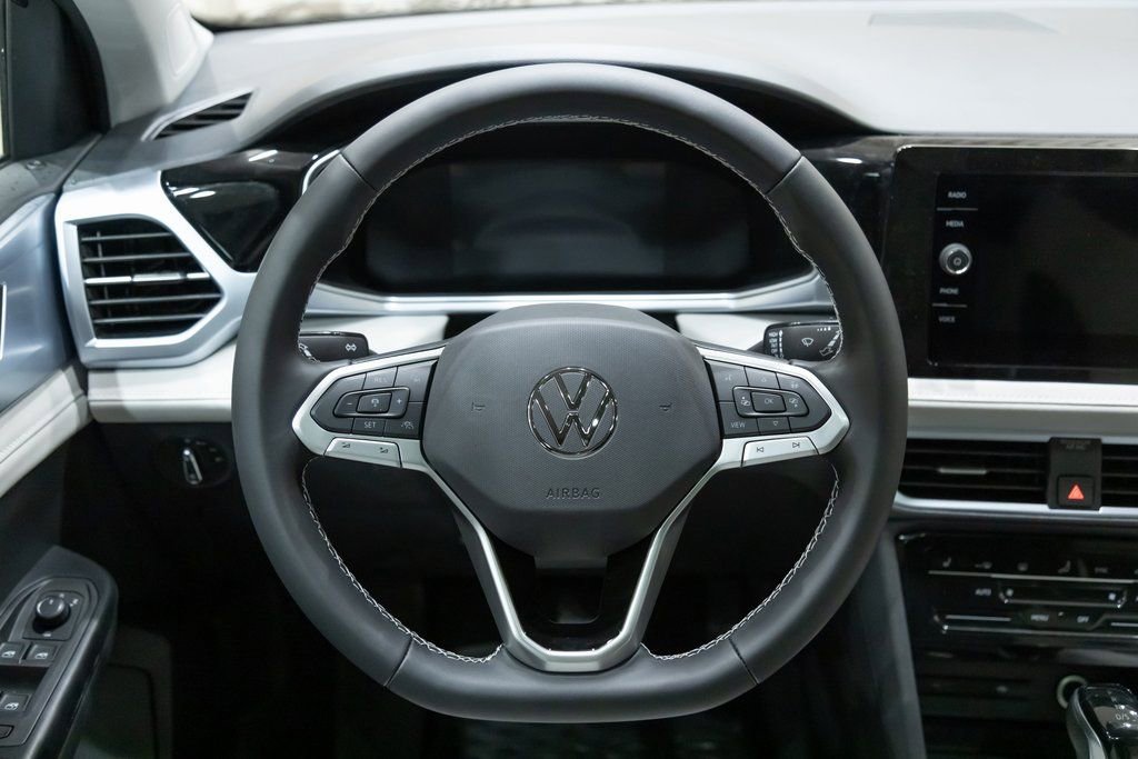 New 2026 Volkswagen Taos SE AWD/4WD image 15