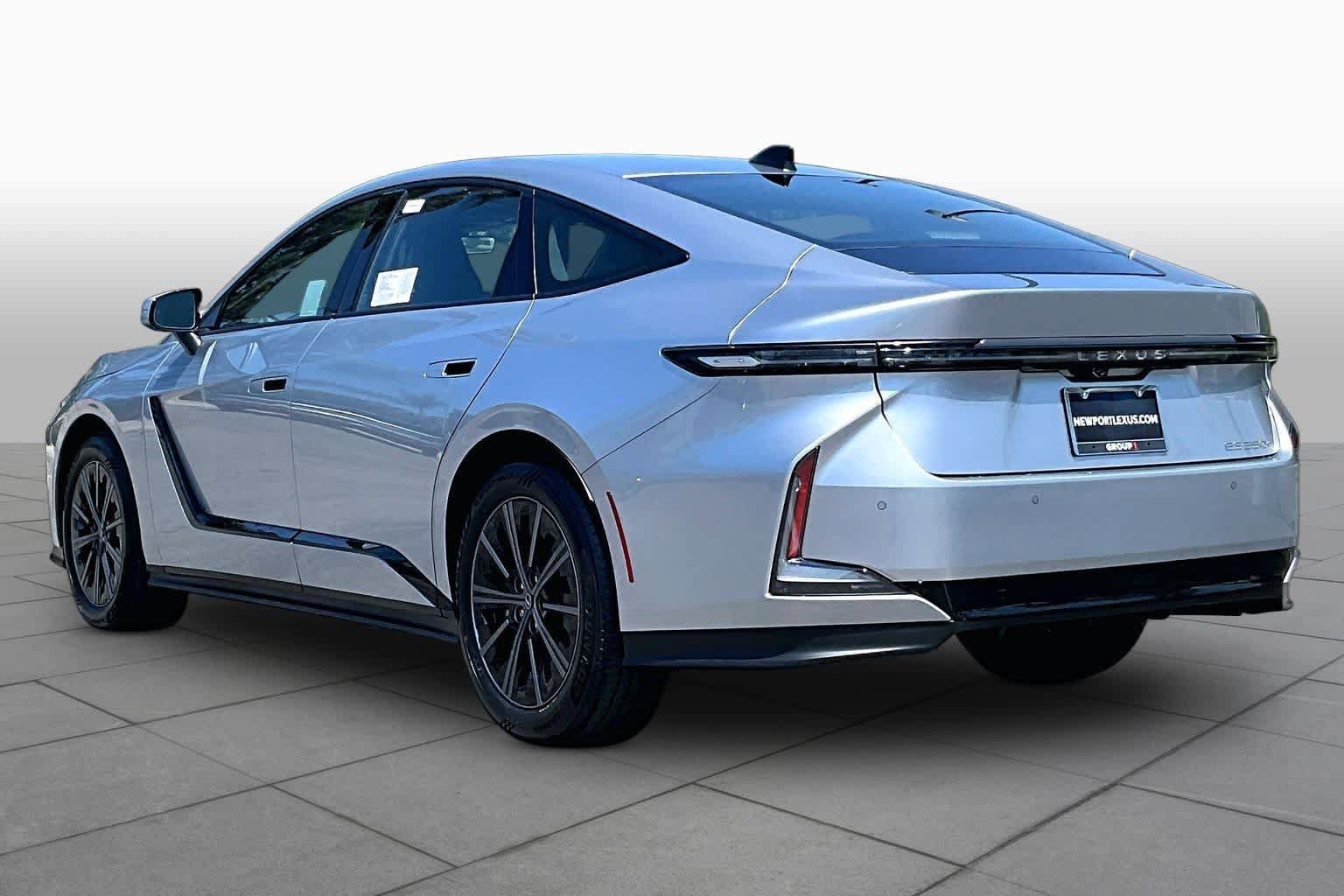 New 2026 Lexus ES 350e w/ Convenience Package FWD image 7