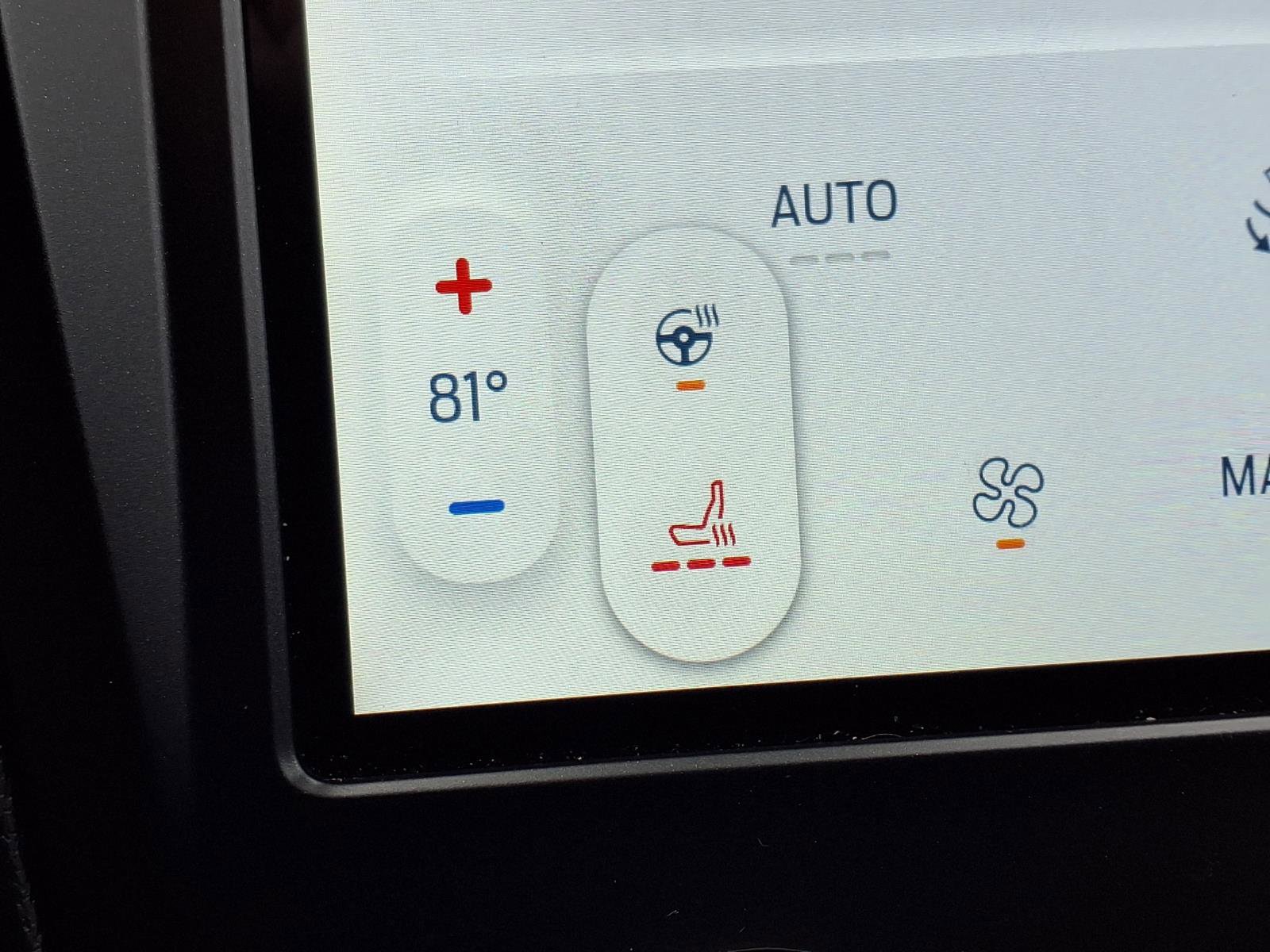 Certified 2024 Ford Edge SEL w/ Convenience Package image 3