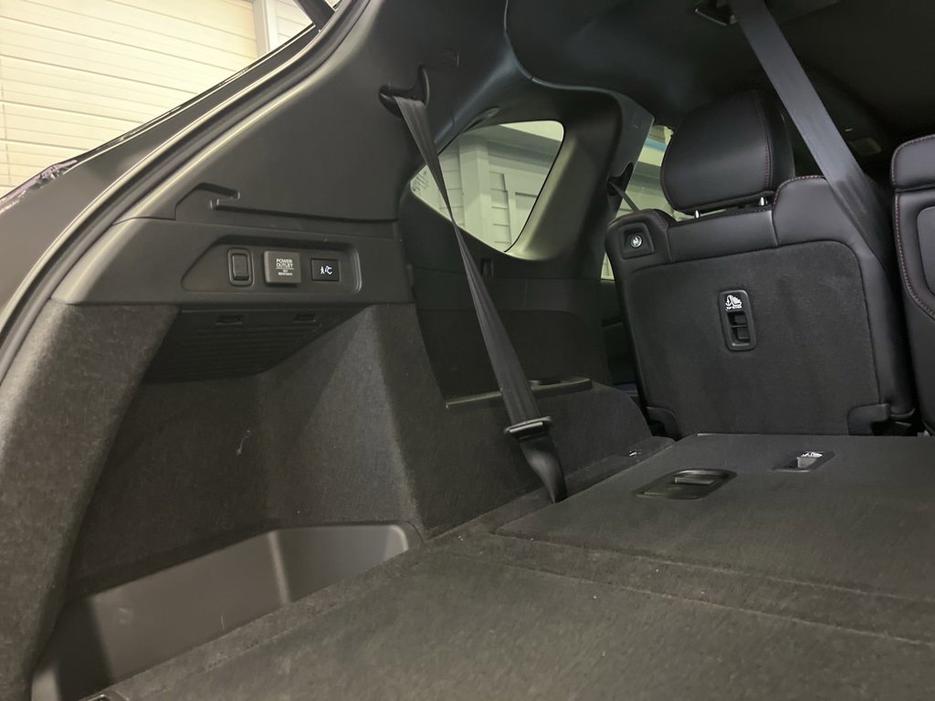 Used 2025 Acura MDX A-Spec image 40