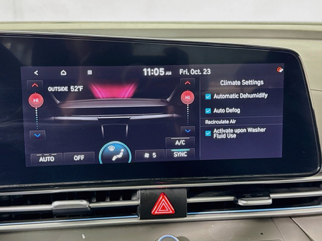 Used 2025 Hyundai Elantra SEL FWD image 35