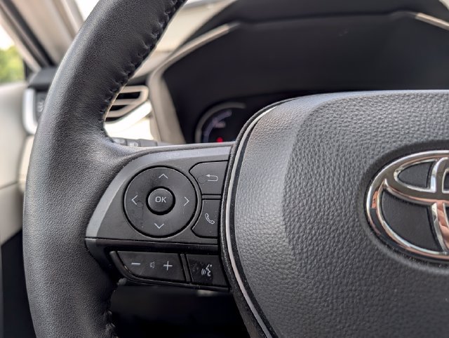 Used 2023 Toyota RAV4 XLE Premium AWD/4WD image 19