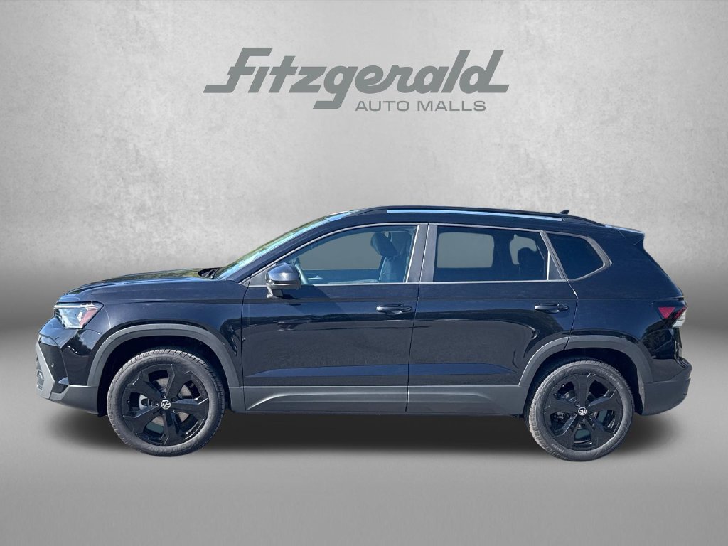 New 2027 Volkswagen Taos SE AWD/4WD image 3